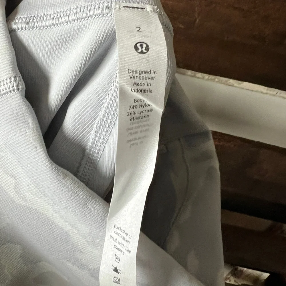 lululemon athletica approximate measurements